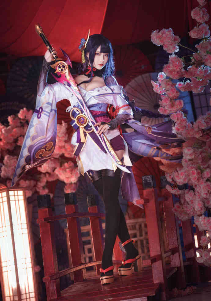 《原神》雷电将军要怎么培养？雷电将军服化道完美COSPLAY推荐